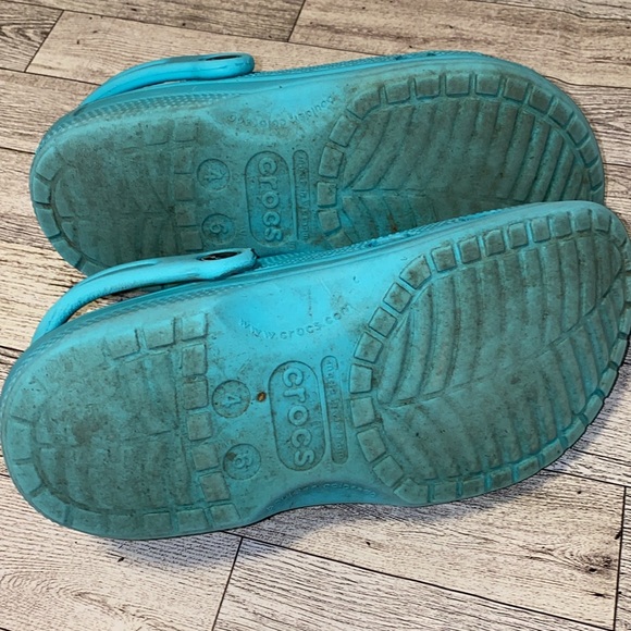 Crocs Women’s Sandals Size 4/6 Blue - Picture 7 of 7